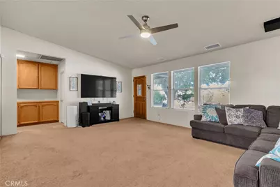 17014 Montecito, Victorville, CA 92395 - Photo 4