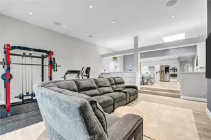 15012 Wyandotte, Los Angeles, CA 91405 - Photo 30