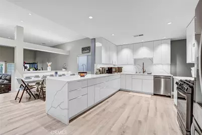 15012 Wyandotte, Los Angeles, CA 91405 - Photo 38