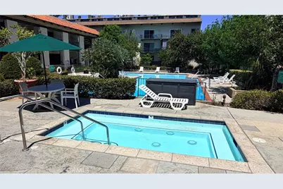5460 White Oak No. D312, Los Angeles, CA 91316 - Photo 8