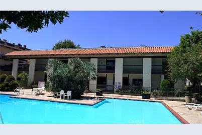 5460 White Oak No. D312, Los Angeles, CA 91316 - Photo 4