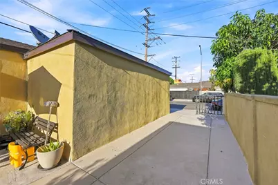 5115 Loma Vista, Maywood, CA 90270 - Photo 10
