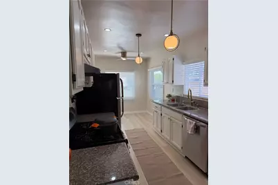 8995 Alexander, South Gate, CA 90280 - Photo 4