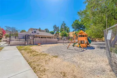 1791 Neil Armstrong #102, Montebello, CA 90640 - Photo 20