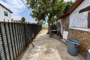 1366 E 57th, Los Angeles, CA 90011 - Photo 26