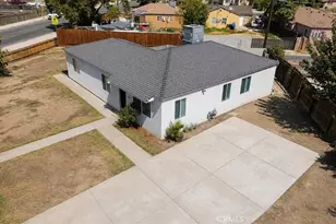 336 T, Bakersfield, CA 93304 - Photo 1