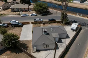 336 T, Bakersfield, CA 93304 - Photo 2
