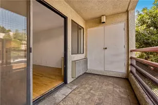 1119 Albany, Los Angeles, CA 90015 - Photo 10
