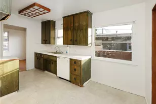 9008 Paramount Blvd, Downey, CA 90240 - Photo 8