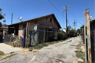 5526 Compton Ave, Los Angeles, CA 90011 - Photo 6