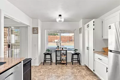 13010 Snowview Road, Victorville, CA 92392 - Photo 14