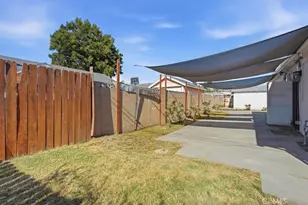 8803 Burton, Bellflower, CA 90706 - Photo 4
