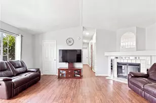 1241 N East St, Anaheim, CA 92805 - Photo 2