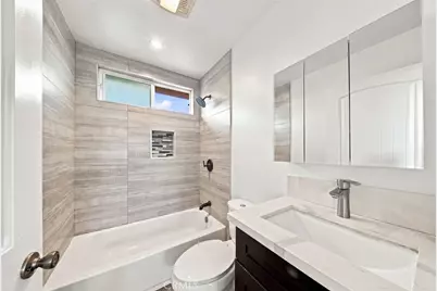 9577 Maie, Los Angeles, CA 90002 - Photo 12