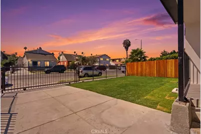 817 W 79th, Los Angeles, CA 90044 - Photo 4