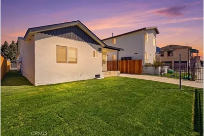 817 W 79th, Los Angeles, CA 90044 - Photo 2