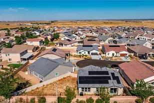 45061 Floral Vista, Lancaster, CA 93536 - Photo 4
