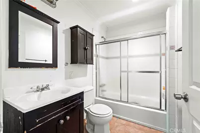 8463 S Halldale, Los Angeles, CA 90047 - Photo 12