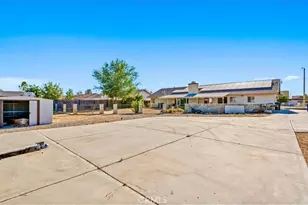 13561 Cuyamaca, Apple Valley, CA 92308 - Photo 18