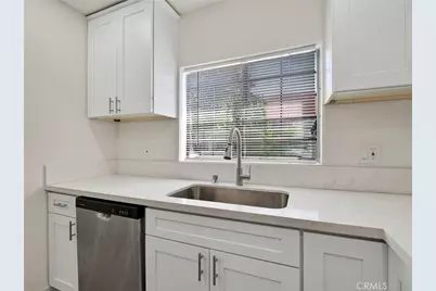 1028 E 10th, Long Beach, CA 90813 - Photo 18