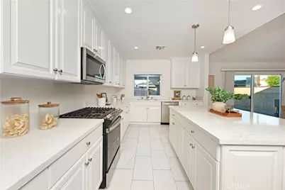 8550 Raviller Drive, Downey, CA 90240 - Photo 12