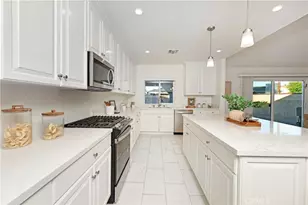 8550 Raviller Dr, Downey, CA 90240 - Photo 12