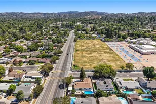 23701 Califa, Los Angeles, CA 91367 - Photo 68