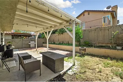 2883 Hollow Glen Circle, Rialto, CA 92376 - Photo 20