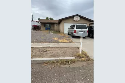 555 California, Needles, CA 92363 - Photo 1