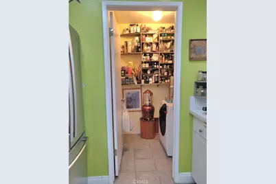 7552 Corbin Avenue #4, Reseda, CA 91335 - Photo 10