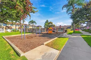4435 Larwin, Cypress, CA 90630 - Photo 26