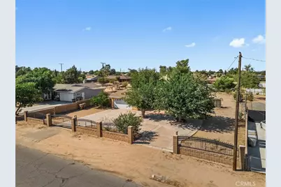 14804 Orange, Hesperia, CA 92345 - Photo 2