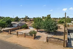 14804 Orange, Hesperia, CA 92345 - Photo 2