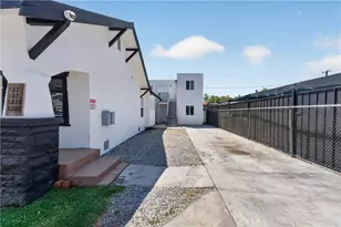 132 W 74th St, Los Angeles, CA 90003 - Photo 4
