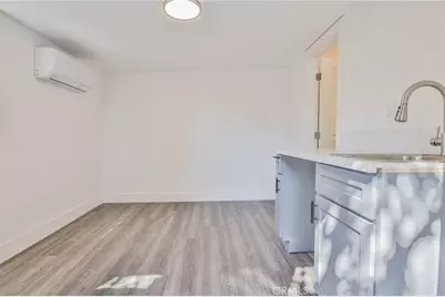 1650 W 38th Place, Los Angeles, CA 90062 - Photo 32