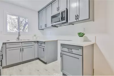 1650 W 38th Place, Los Angeles, CA 90062 - Photo 14