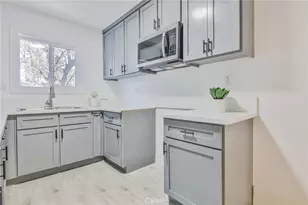 1650 W 38th Pl, Los Angeles, CA 90062 - Photo 14