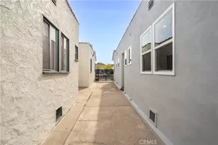 2049 W 71st St, Los Angeles, CA 90047 - Photo 30