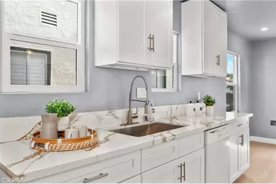 2049 W 71st Street, Los Angeles, CA 90047 - Photo 12
