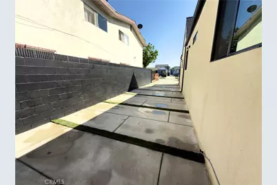 1629 W 80th St, Los Angeles, CA 90047 - Photo 6
