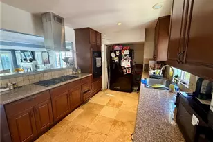 1016 W 51st Pl, Los Angeles, CA 90037 - Photo 12