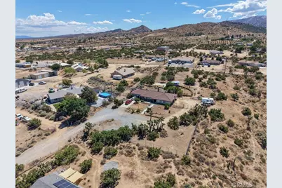 8767 Malpaso Road, Phelan, CA 92371 - Photo 28