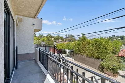 2431 Claremont, Los Angeles, CA 90027 - Photo 62