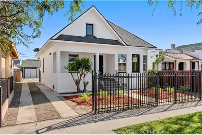 136 W 43rd Place, Los Angeles, CA 90037 - Photo 2