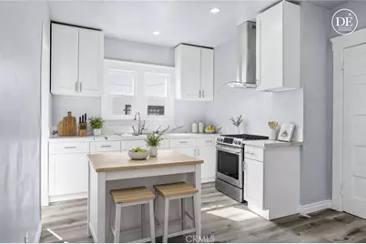 136 W 43rd Place, Los Angeles, CA 90037 - Photo 8
