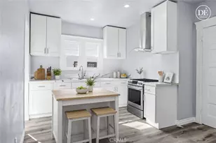 136 W 43rd Pl, Los Angeles, CA 90037 - Photo 8