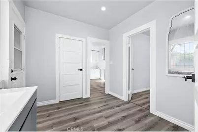 136 W 43rd Place, Los Angeles, CA 90037 - Photo 28
