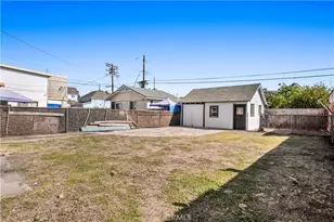 136 W 43rd Pl, Los Angeles, CA 90037 - Photo 30