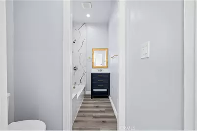 136 W 43rd Place, Los Angeles, CA 90037 - Photo 20
