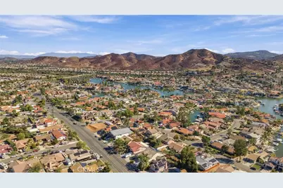 23856 Outrigger, Canyon Lake, CA 92587 - Photo 10